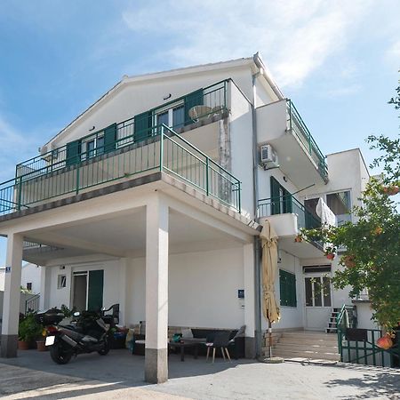 Apartments Polly Primošten Exterior foto